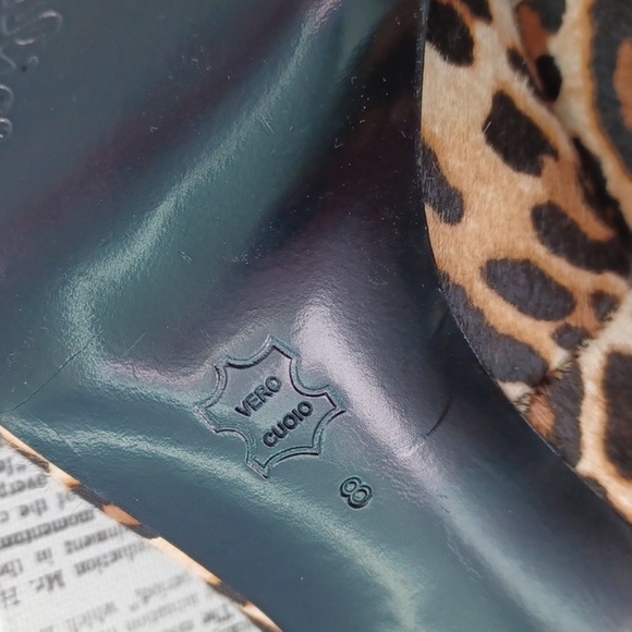Alice + Olivia Leopard Print Calf Hair Heels - NWOT - Picture 7 of 12